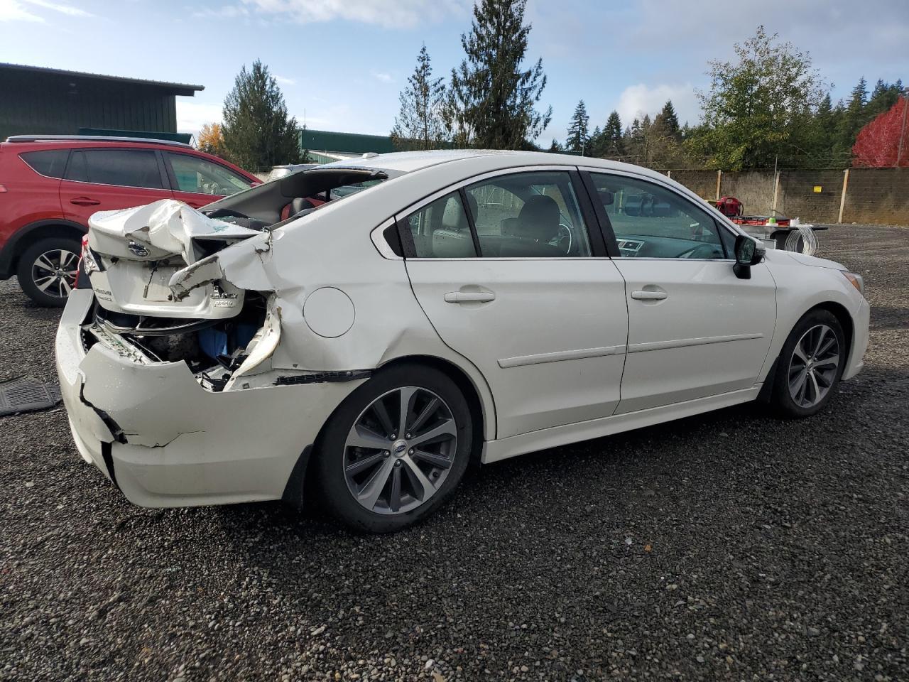 2015 SUBARU Legacy