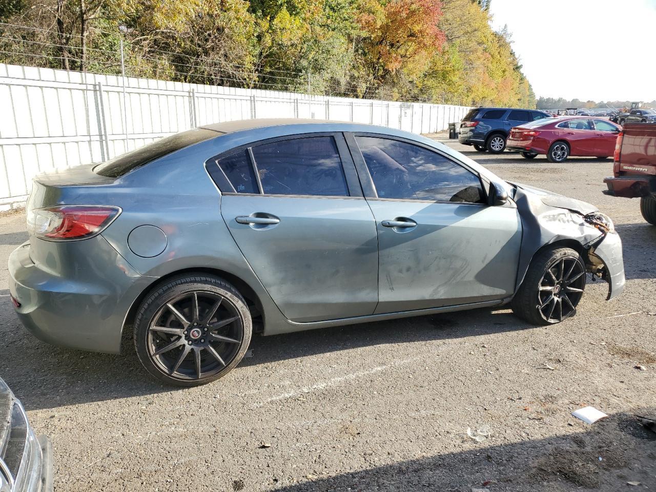 2013 MAZDA 3