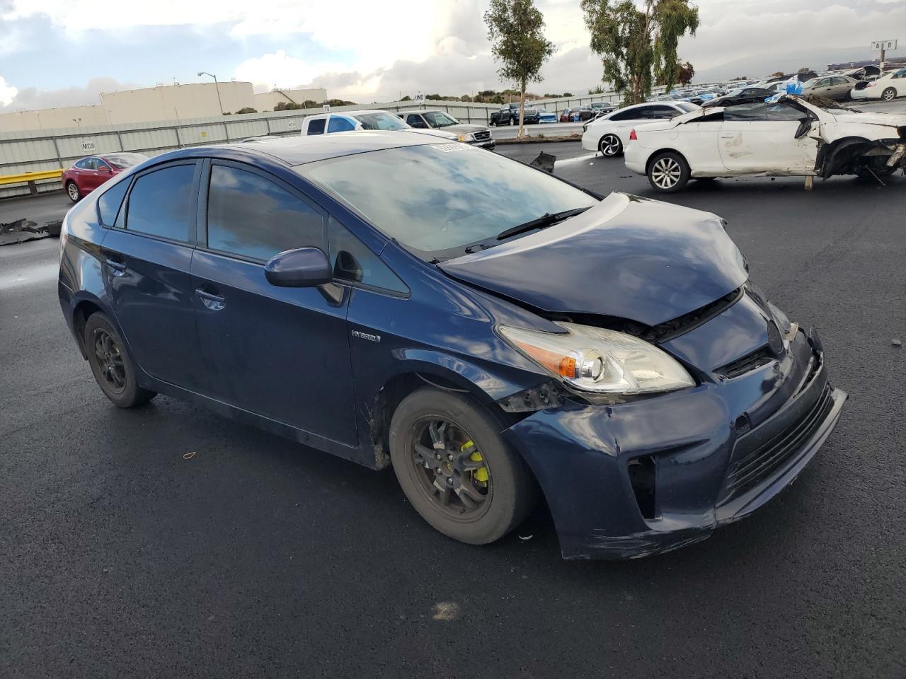 2014 TOYOTA PRIUS