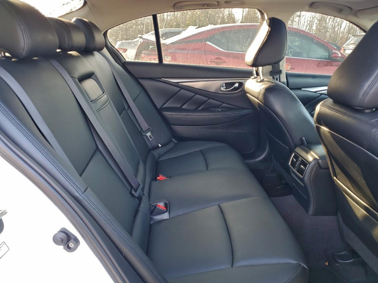 2016 INFINITI Q50