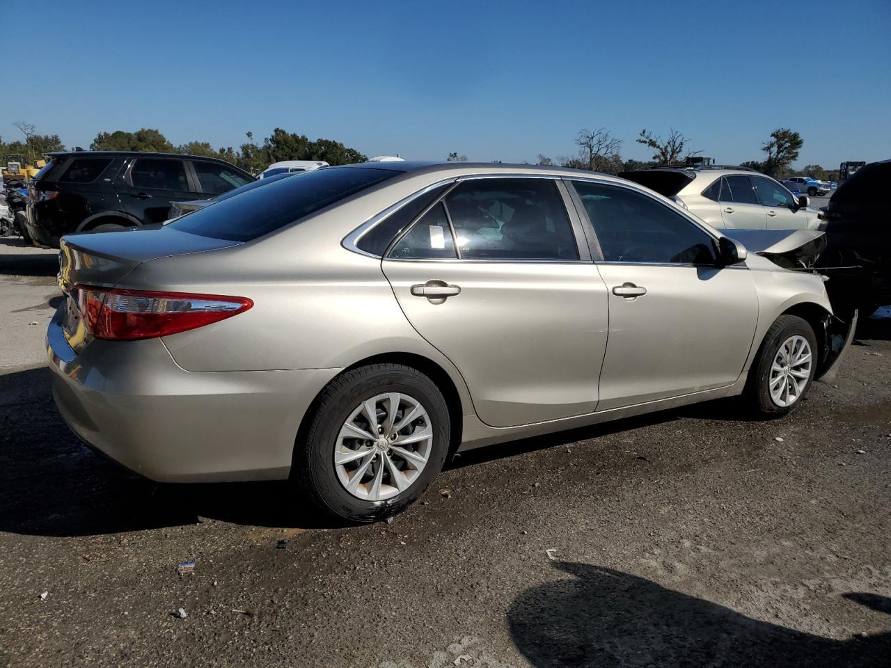 2015 TOYOTA CAMRY