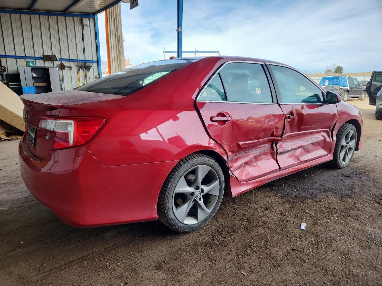 2014 TOYOTA CAMRY