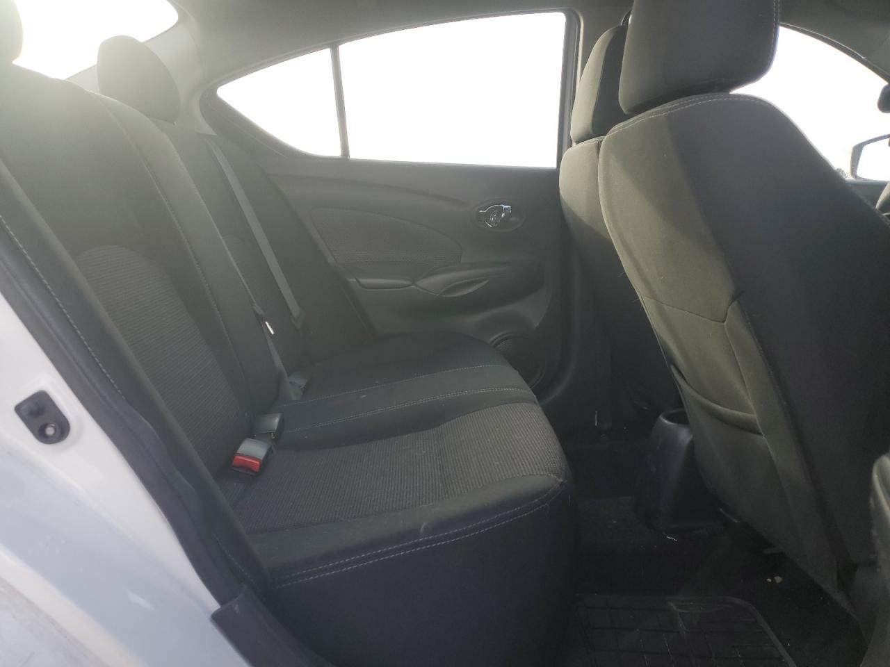 2018 NISSAN VERSA