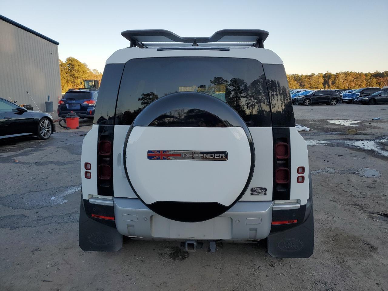 2023 LAND ROVER Defender