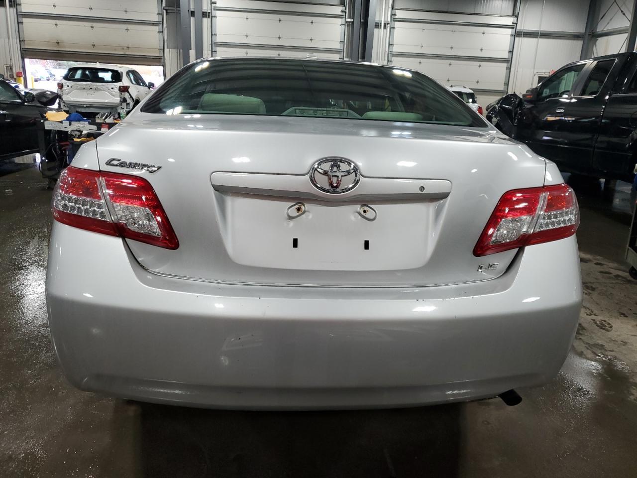 2011 TOYOTA CAMRY