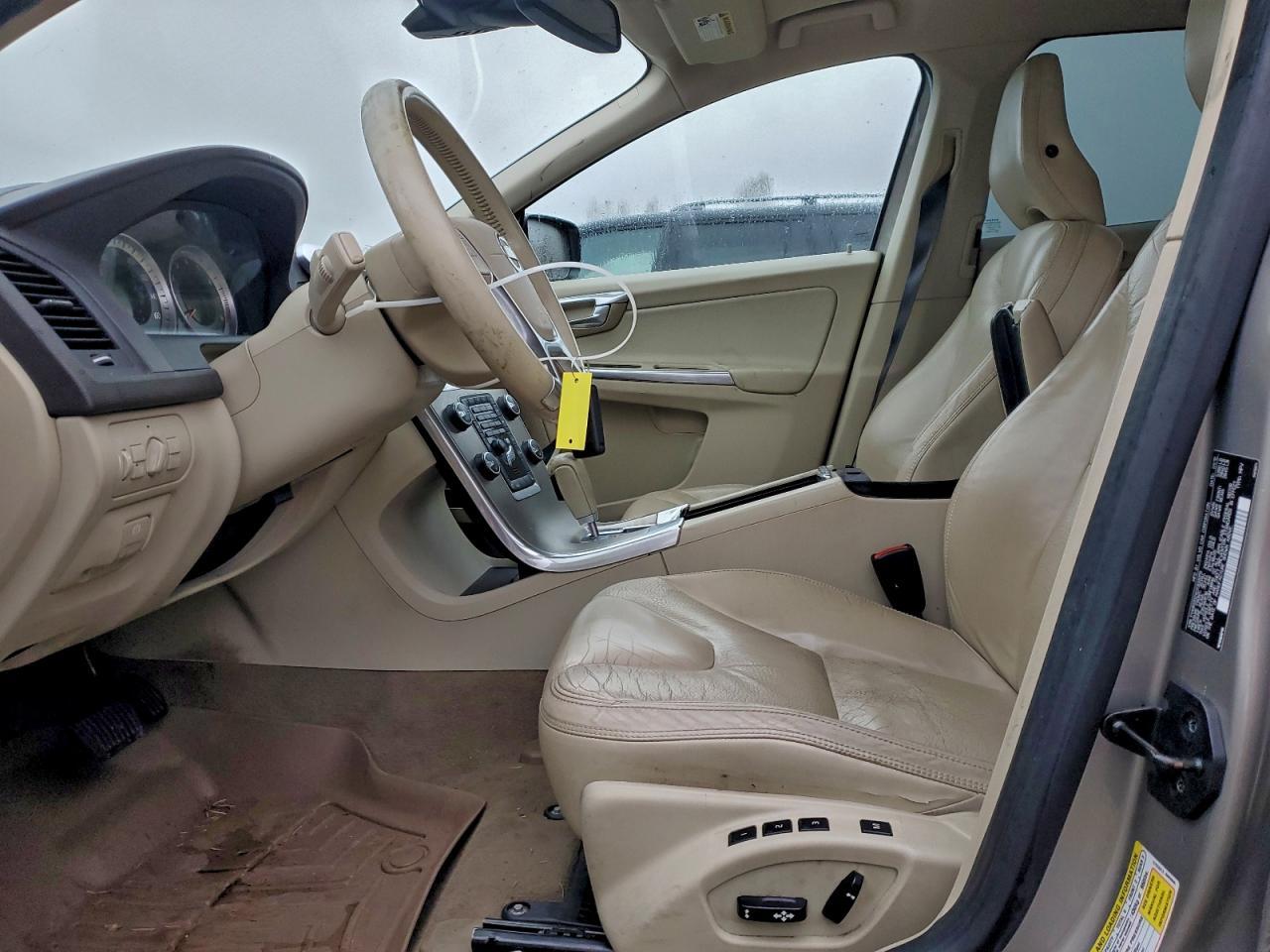 2012 VOLVO XC60