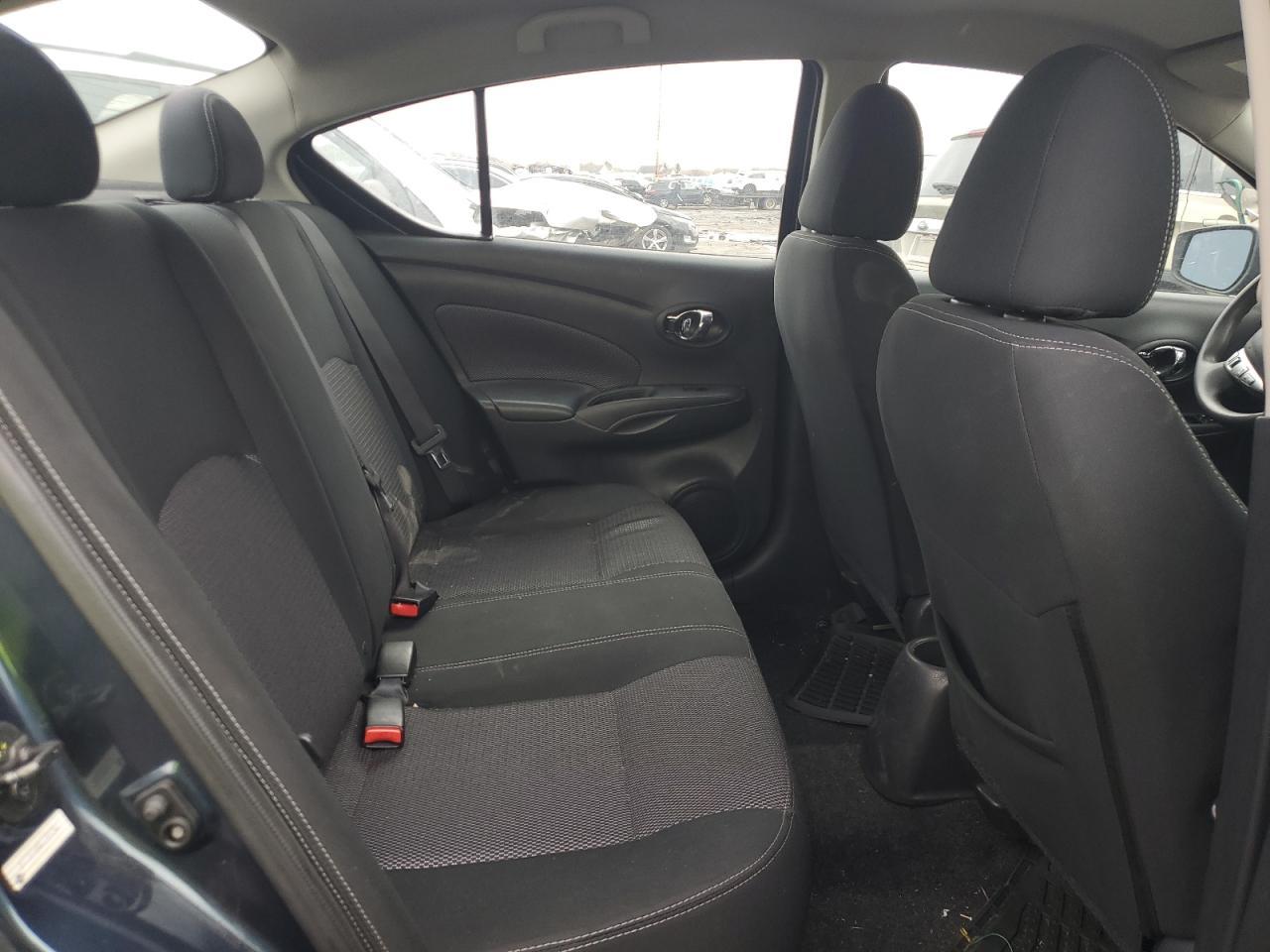 2017 NISSAN VERSA