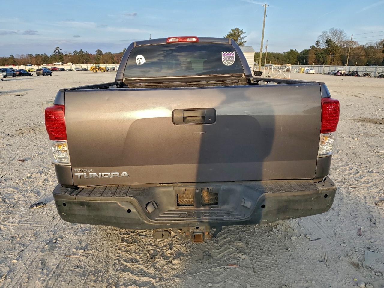 2011 TOYOTA TUNDRA