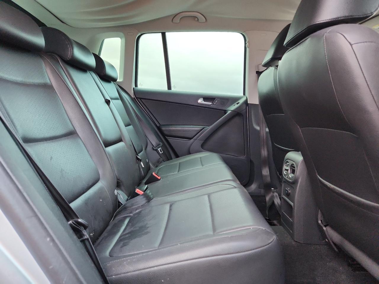 2011 VOLKSWAGEN TIGUAN