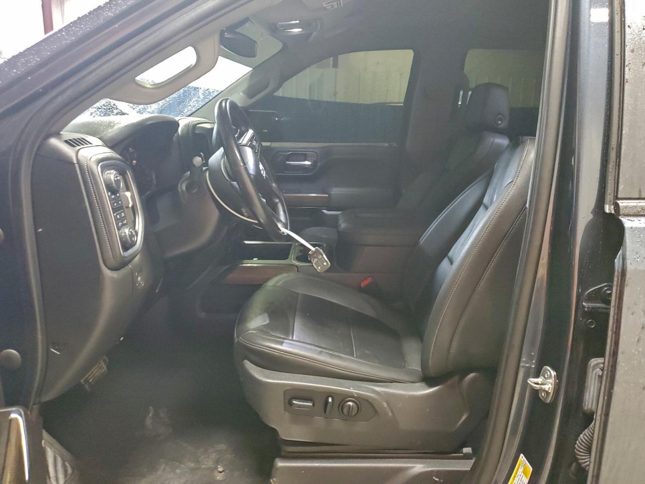 2021 CHEVROLET Silverado