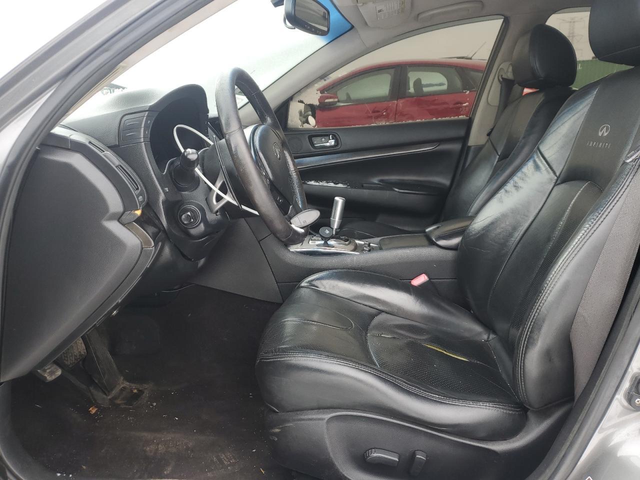 2012 INFINITI G37