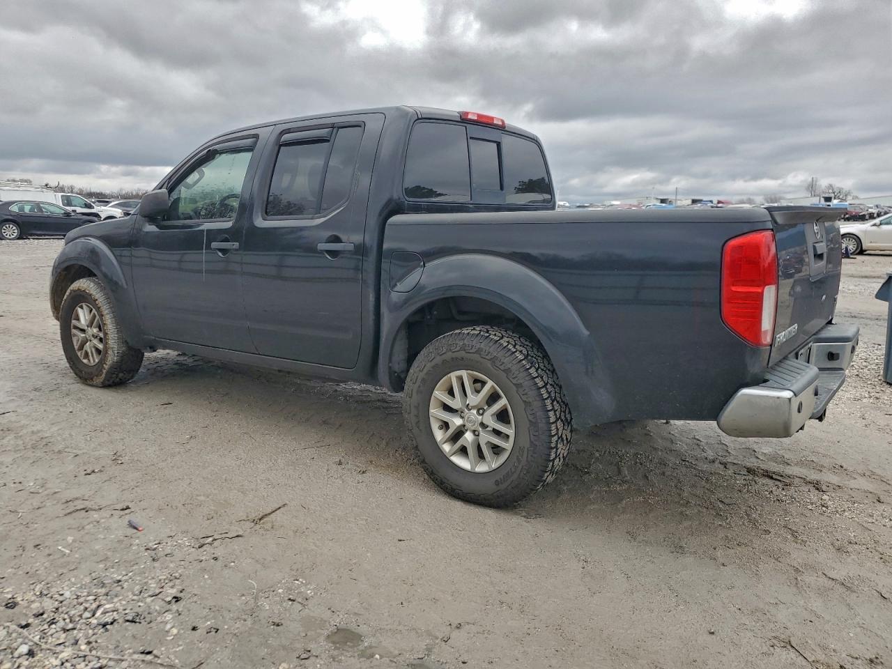 2015 NISSAN Frontier