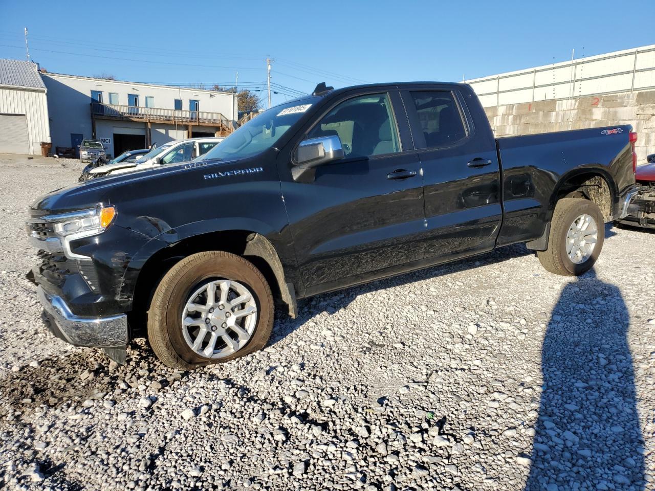 2025 CHEVROLET Silverado