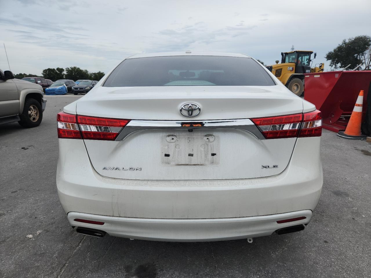2013 TOYOTA Avalon