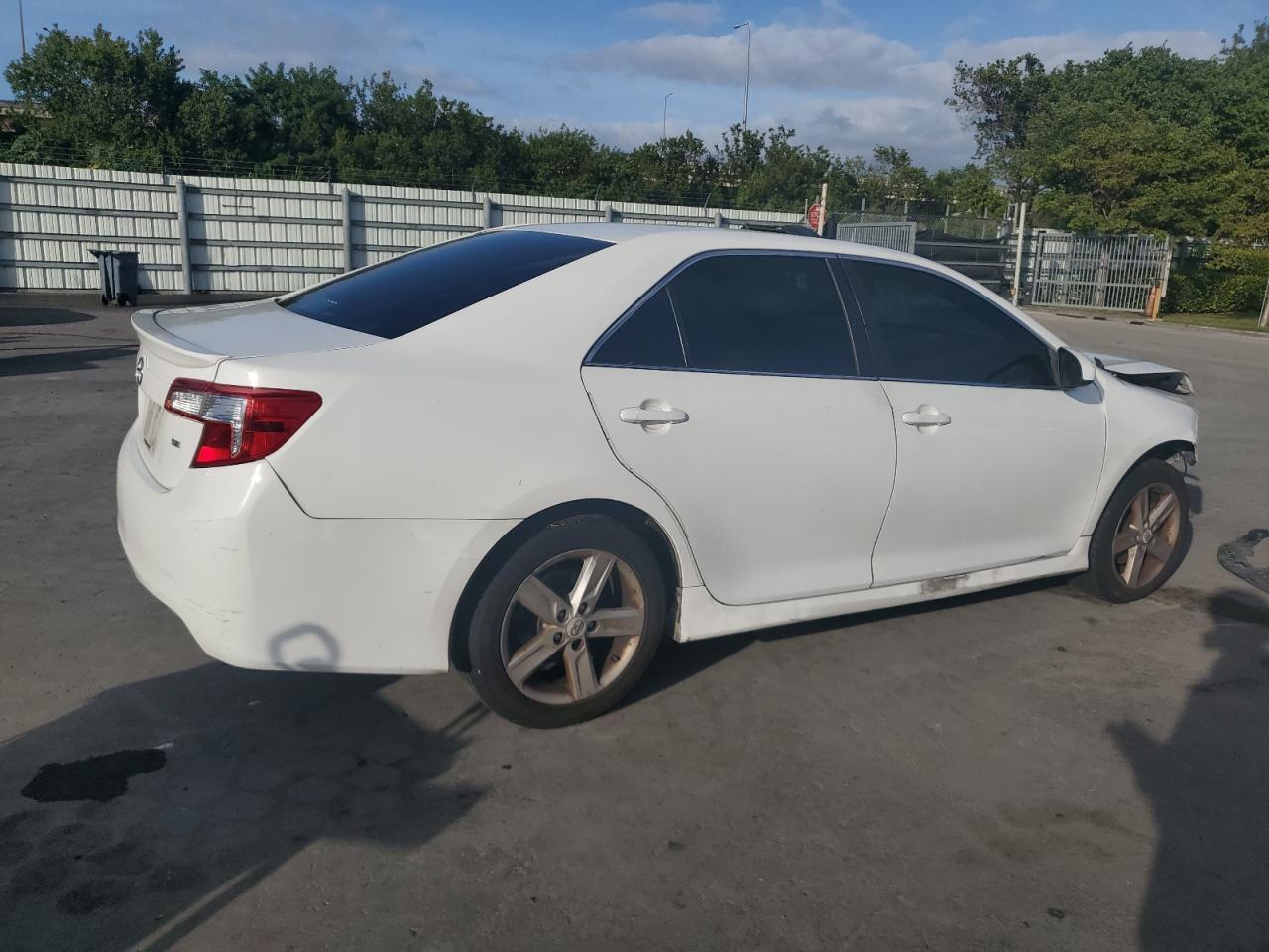 2013 TOYOTA CAMRY