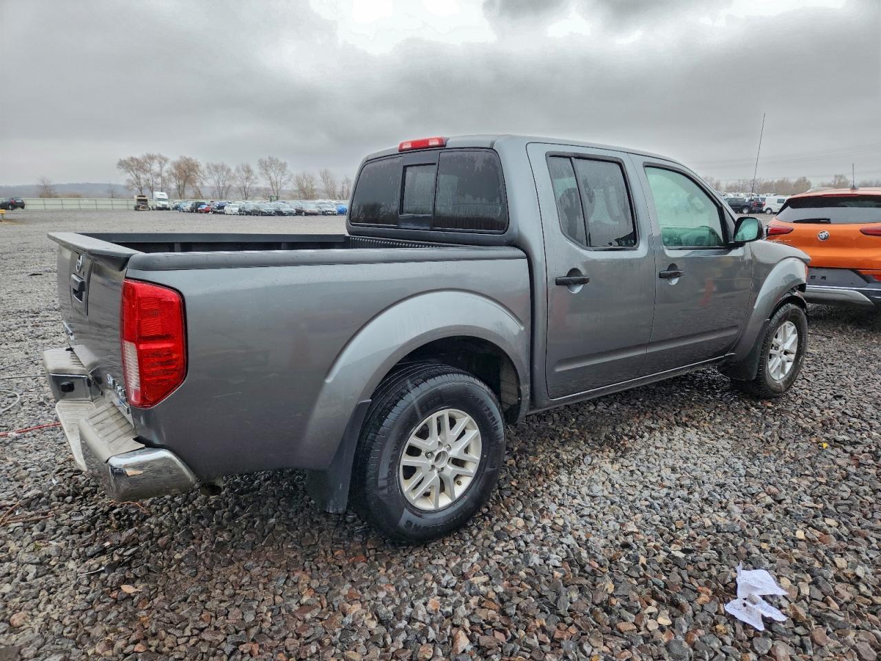 2017 NISSAN Frontier