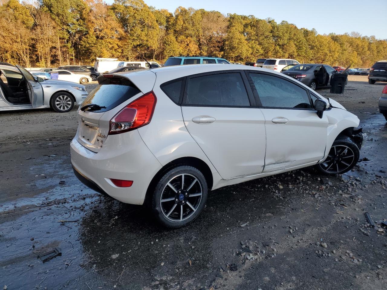 2018 FORD Fiesta