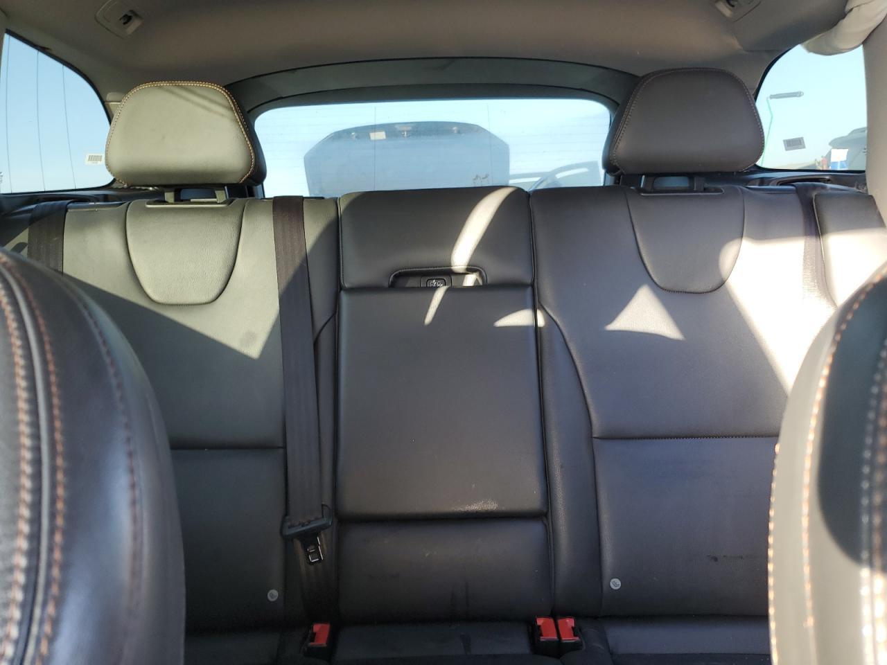 2017 VOLVO XC60