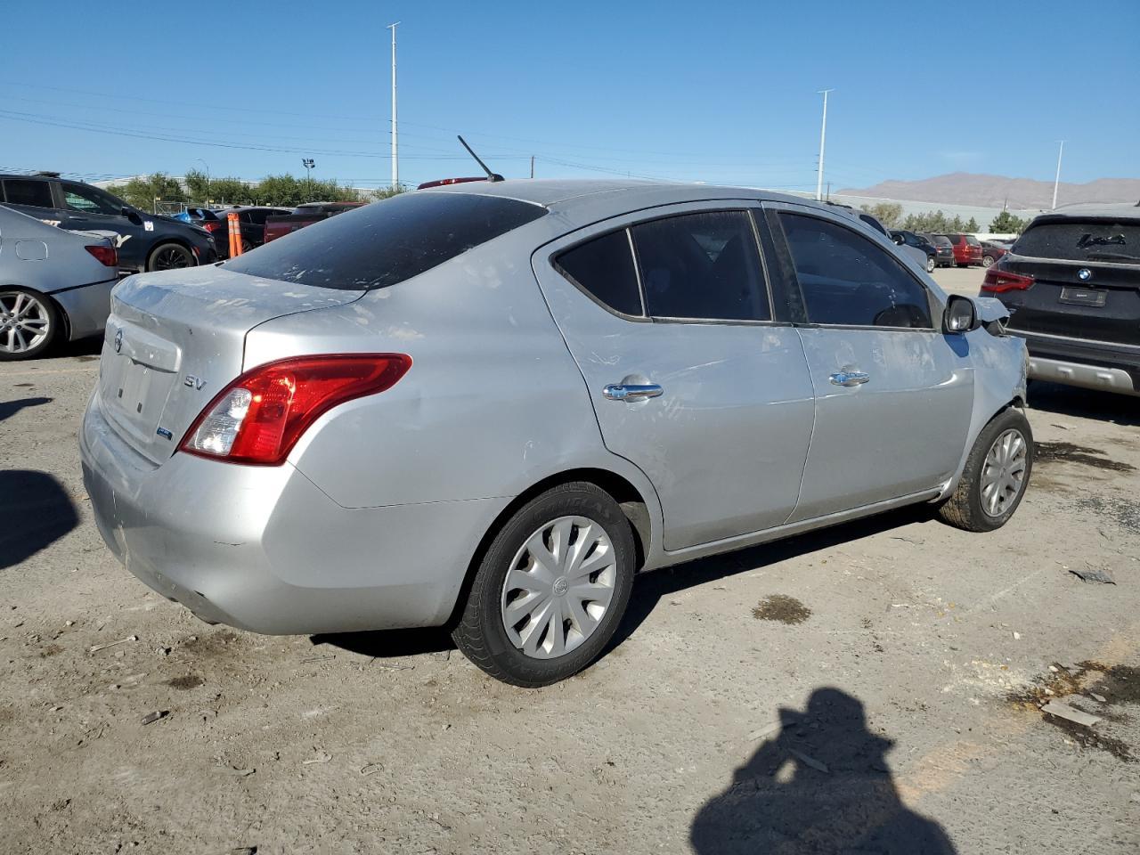 2012 NISSAN VERSA