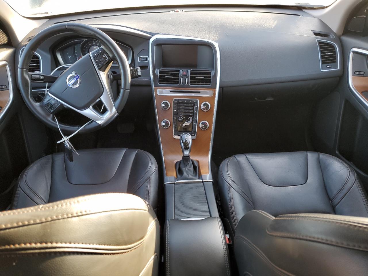 2017 VOLVO XC60
