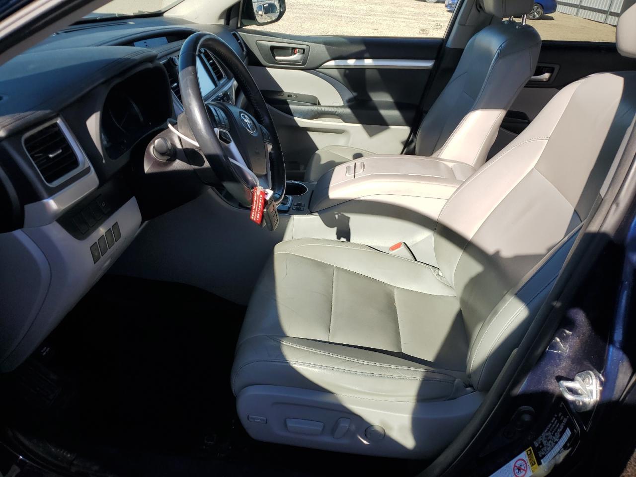 2015 TOYOTA HIGHLANDER