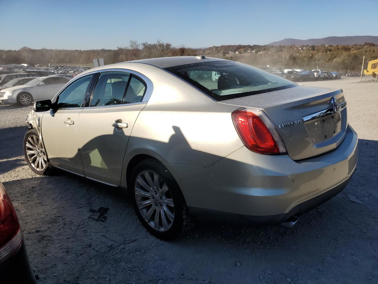2010 LINCOLN MKS
