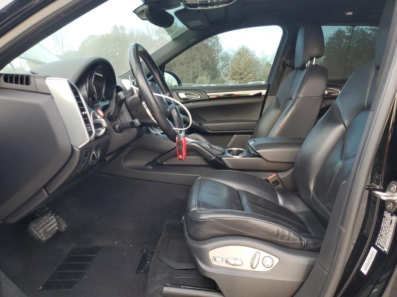 2016 PORSCHE CAYENNE