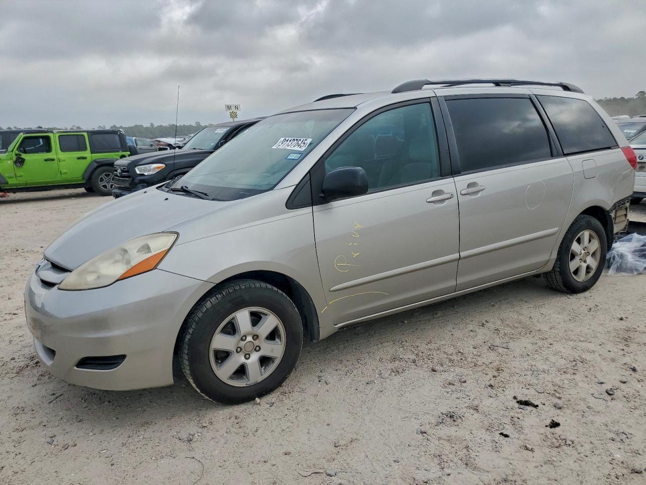 2006 TOYOTA SIENNA