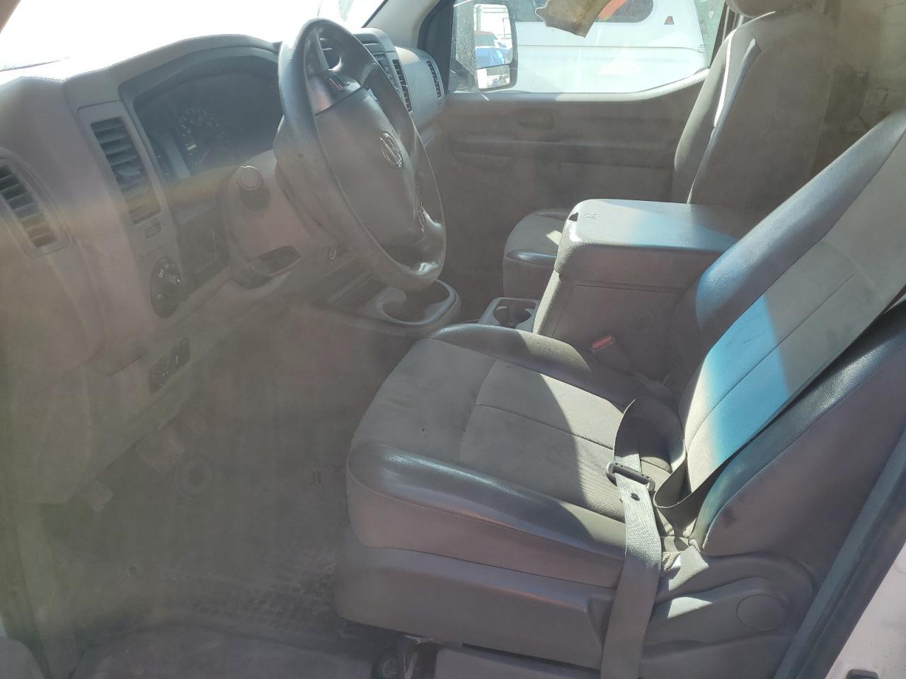 2016 NISSAN NV 2500