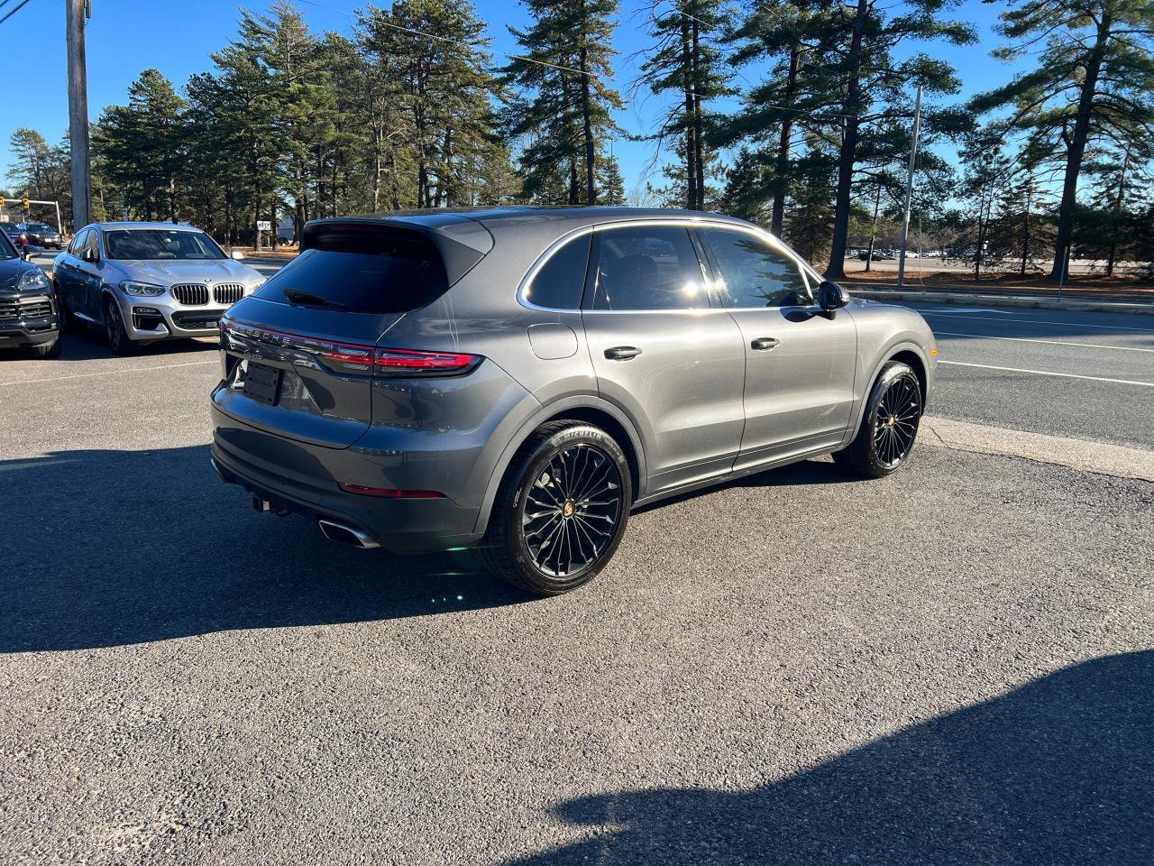 2020 PORSCHE CAYENNE