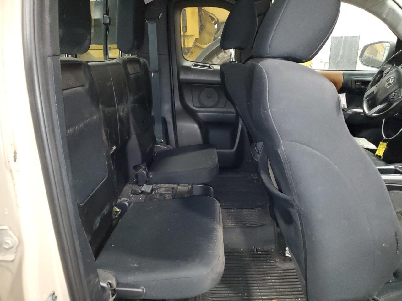2017 TOYOTA TACOMA