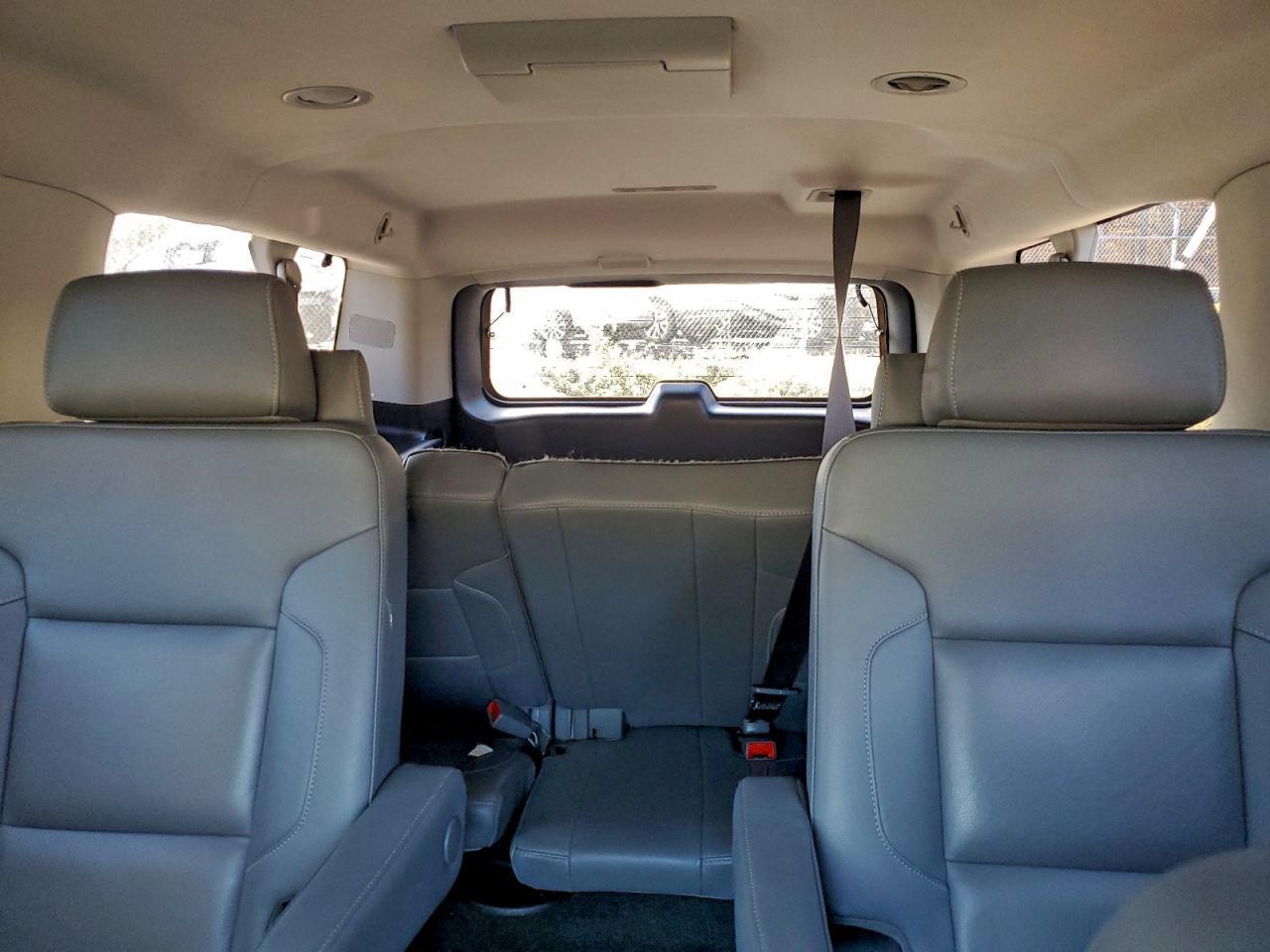2016 CHEVROLET Suburban