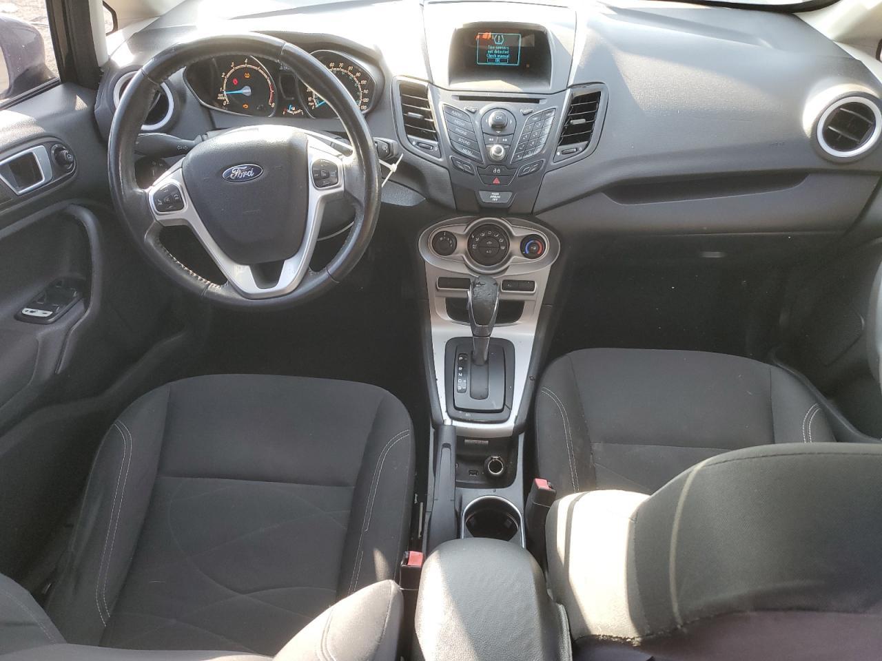 2015 FORD Fiesta