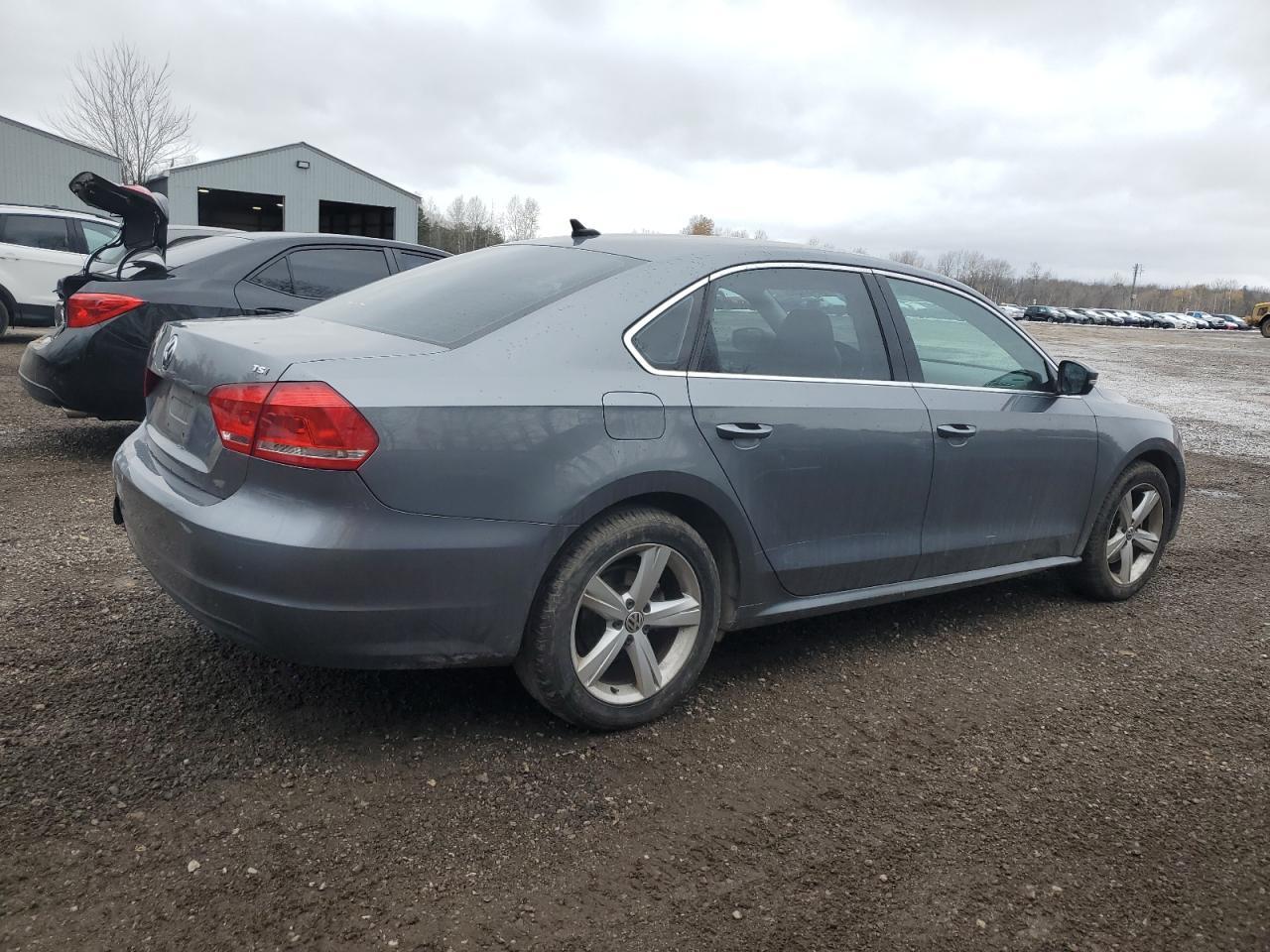 2015 VOLKSWAGEN Passat