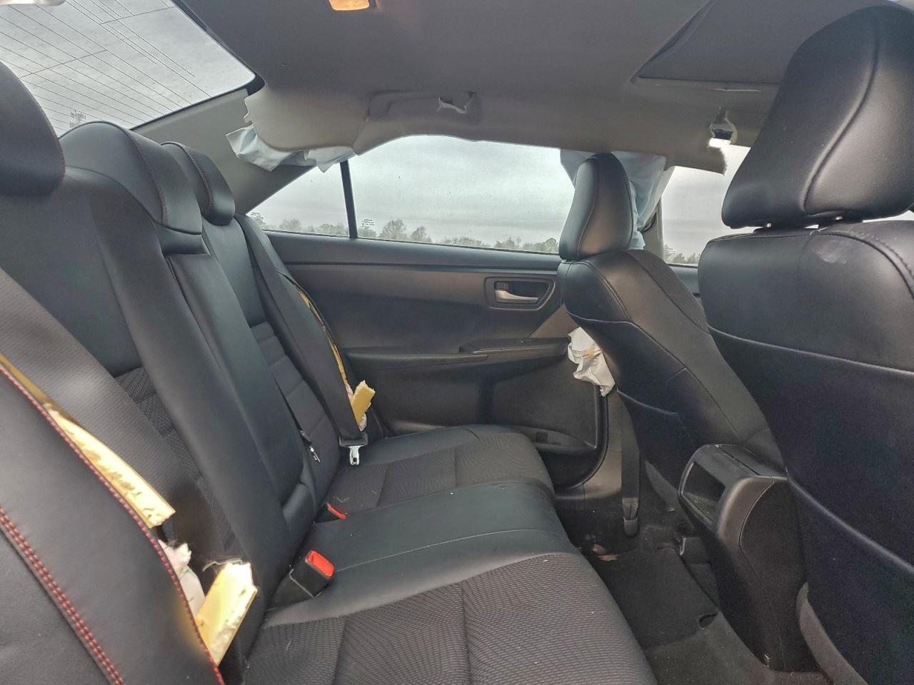 2016 TOYOTA CAMRY