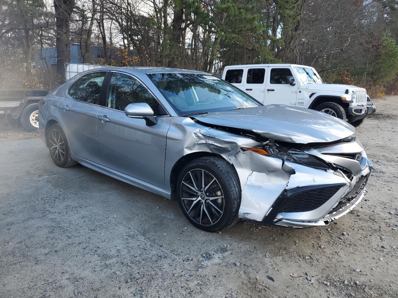 2024 TOYOTA CAMRY
