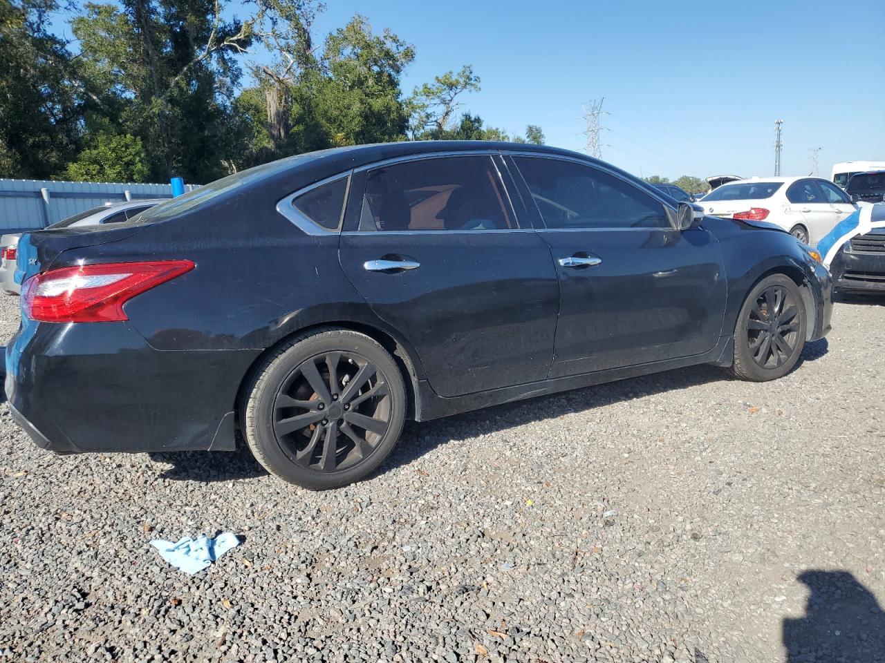 2017 NISSAN ALTIMA