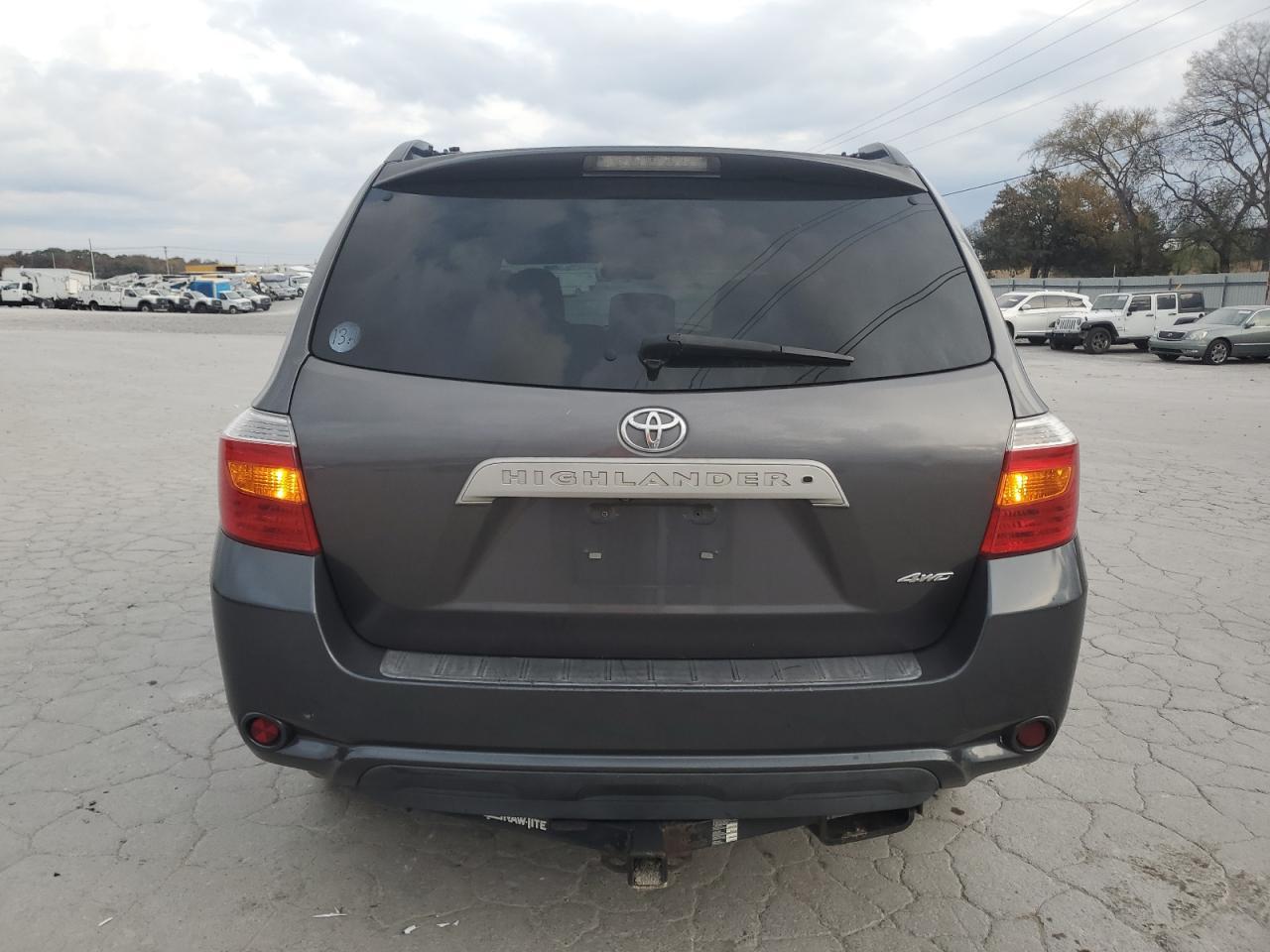 2010 TOYOTA HIGHLANDER