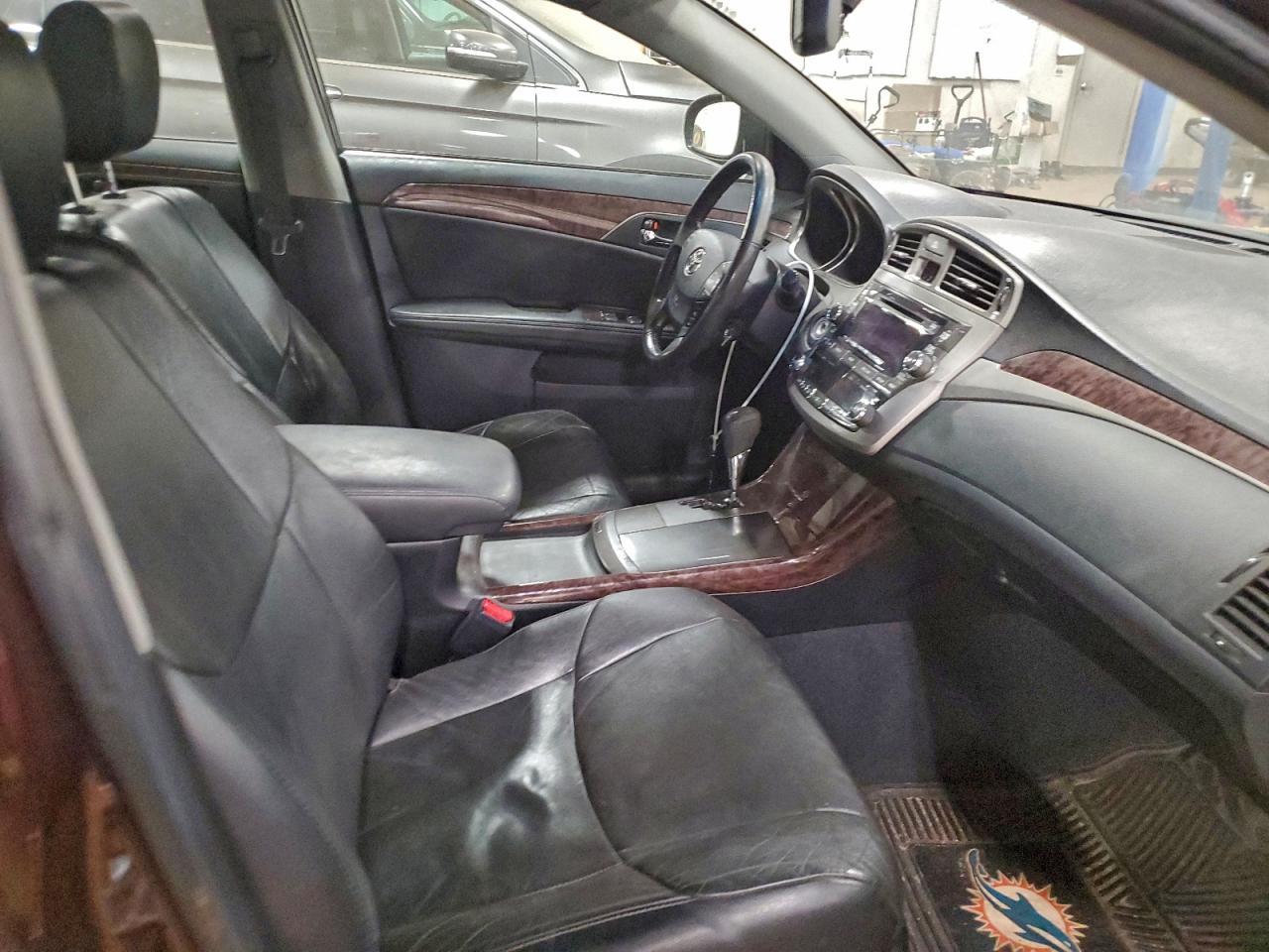 2012 TOYOTA Avalon