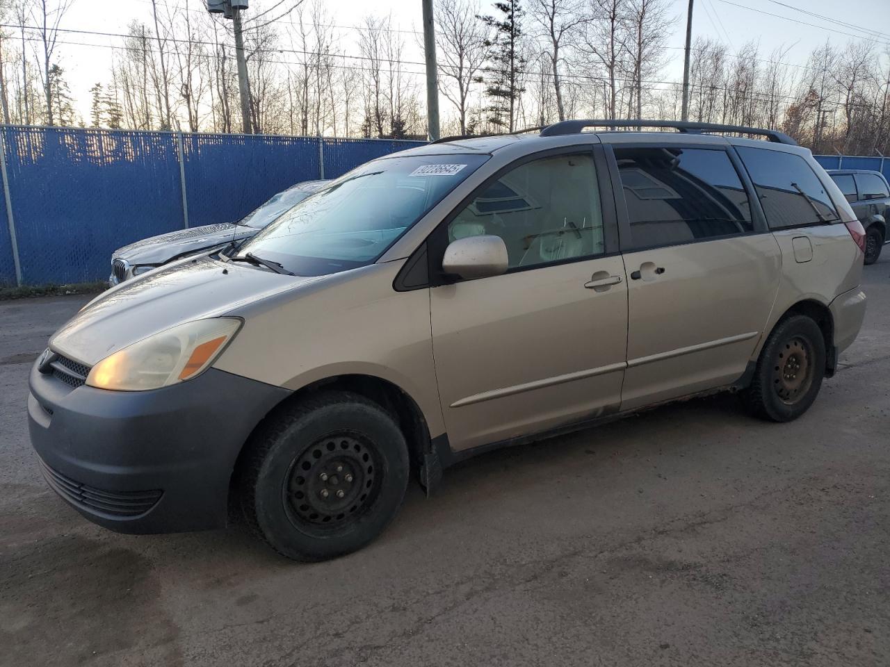 2005 TOYOTA SIENNA