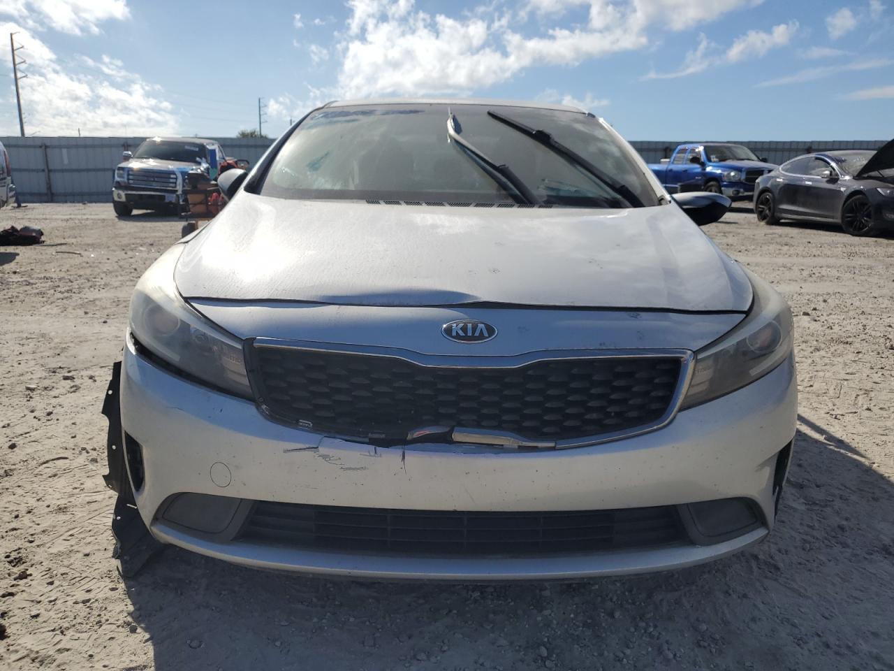 2017 KIA FORTE