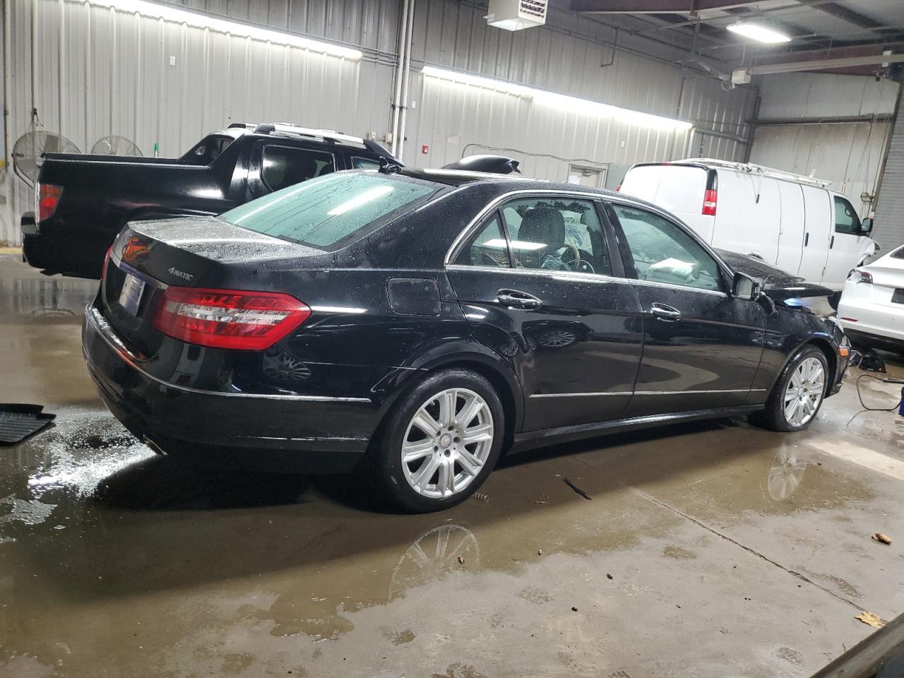 2013 MERCEDES-BENZ E-Class