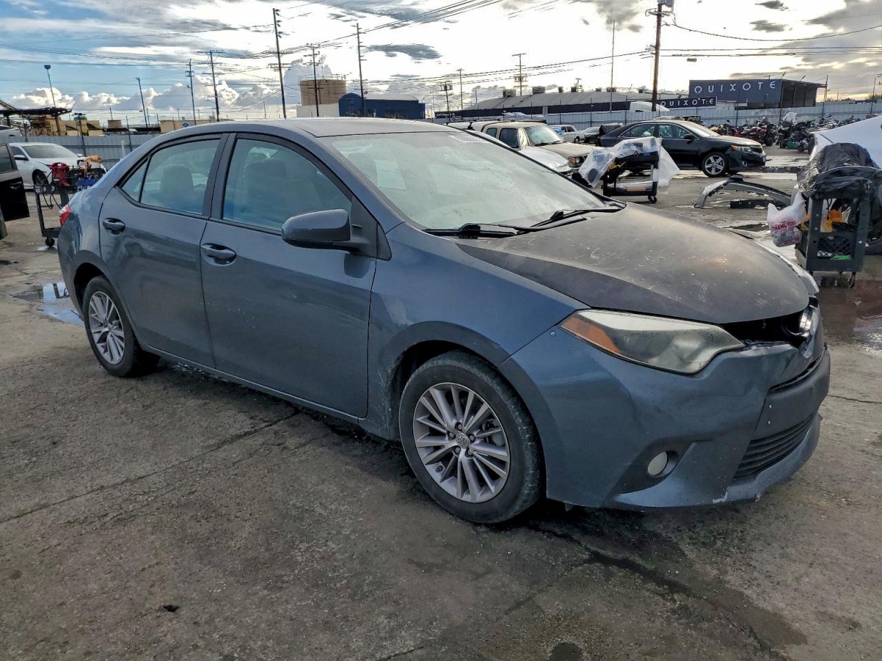 2015 TOYOTA COROLLA
