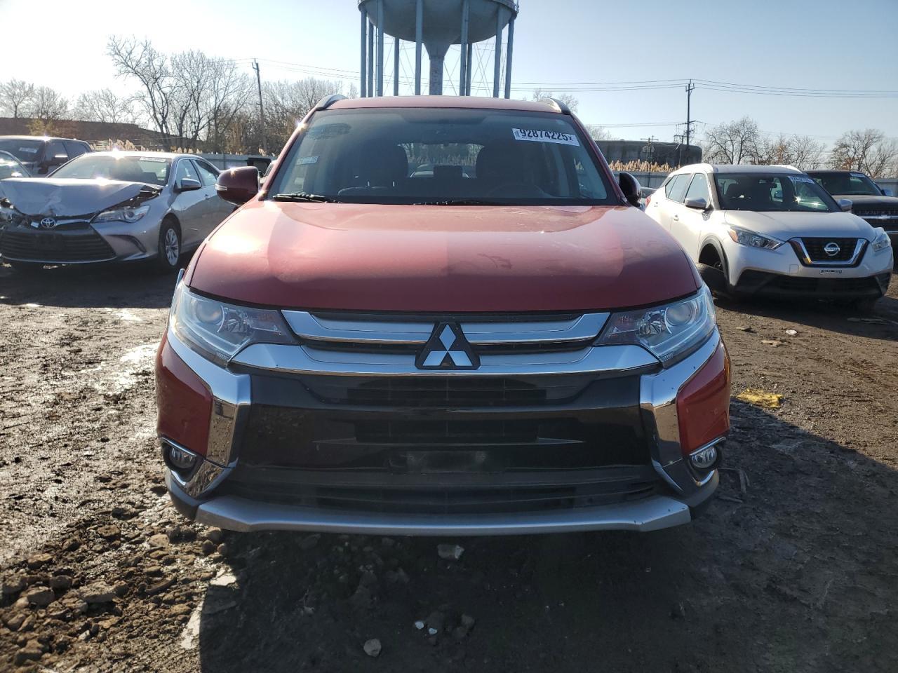 2016 MITSUBISHI outlander