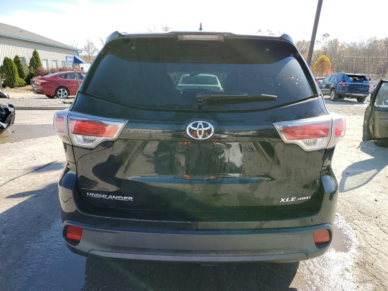 2016 TOYOTA HIGHLANDER