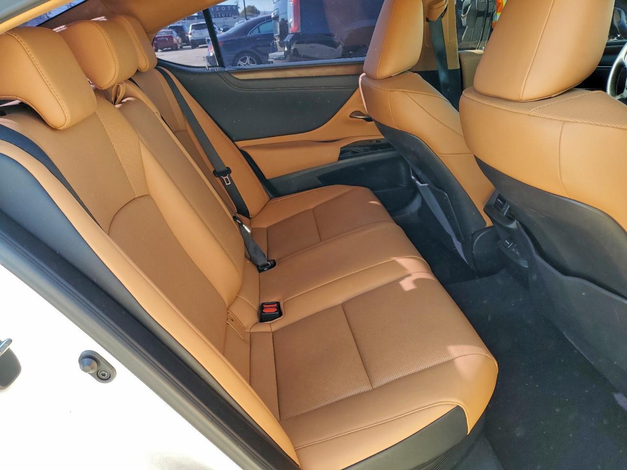2024 LEXUS ES 300H