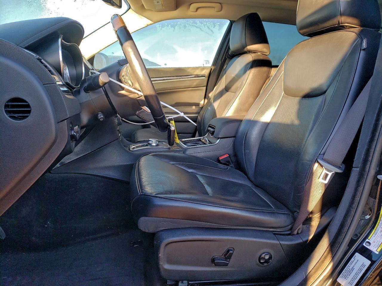 2016 CHRYSLER 300