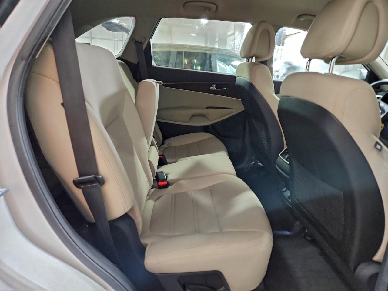 2016 KIA SORENTO
