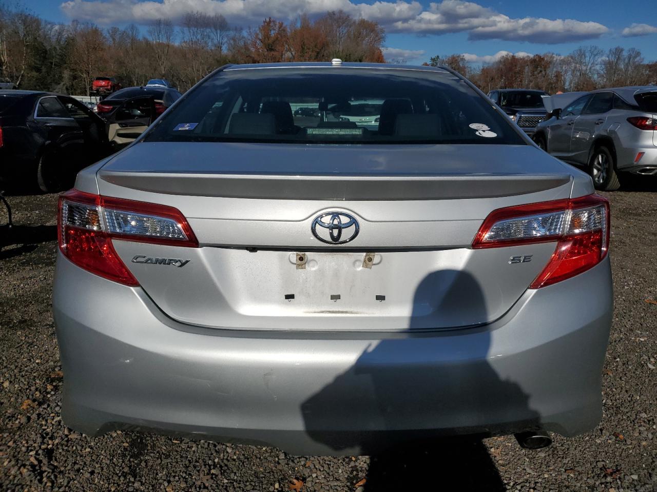 2014 TOYOTA CAMRY