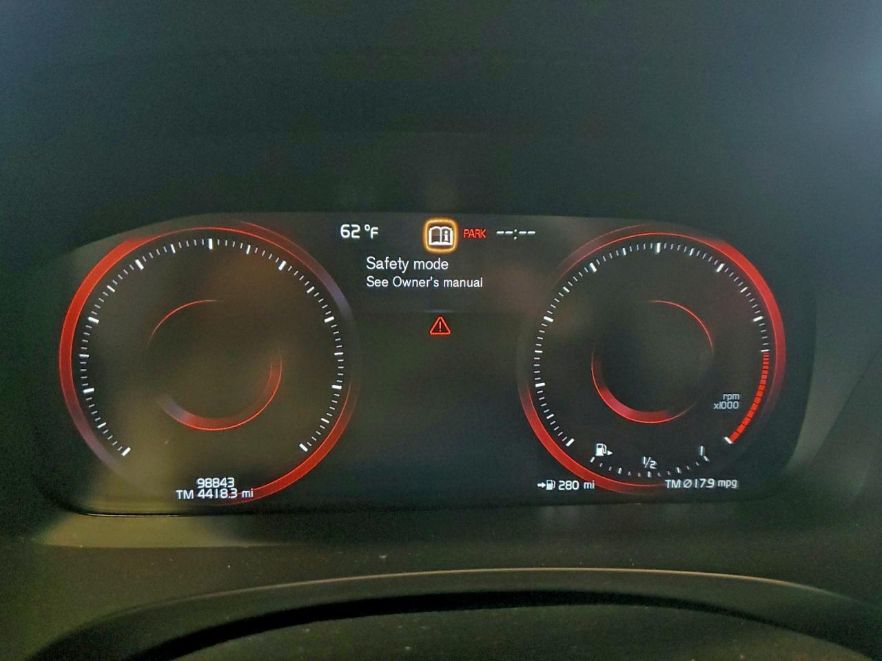 2018 VOLVO S90